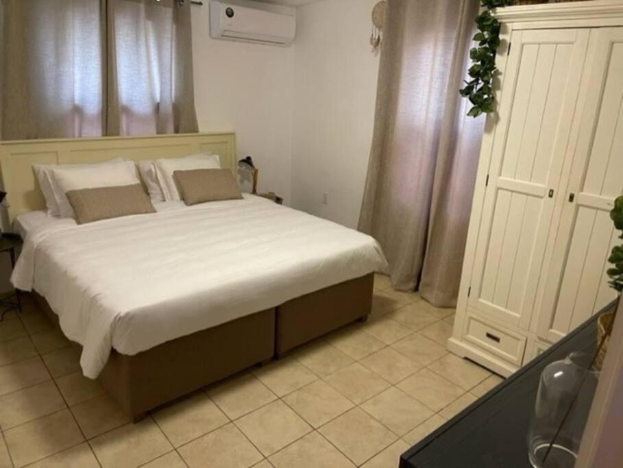 Villa Susanna 3 Bedroom 2 Bathroom House Sleeps 6Plus Willemstad Extérieur photo