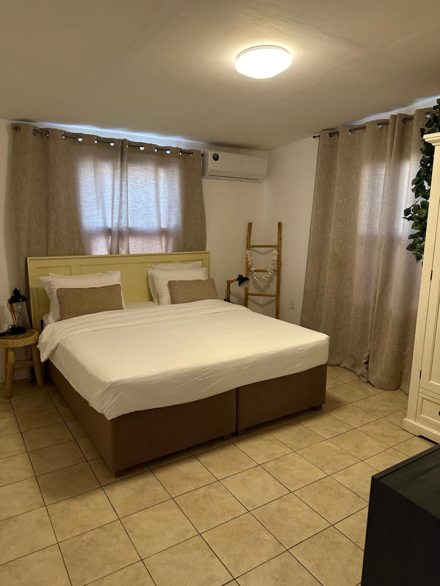 Villa Susanna 3 Bedroom 2 Bathroom House Sleeps 6Plus Willemstad Extérieur photo