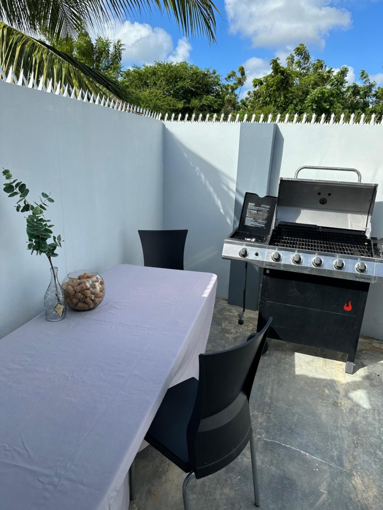 Villa Susanna 3 Bedroom 2 Bathroom House Sleeps 6Plus Willemstad Extérieur photo